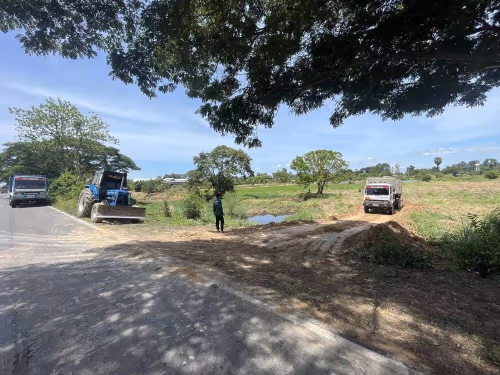 รับถมดิน ขุดสระ เนินขาม