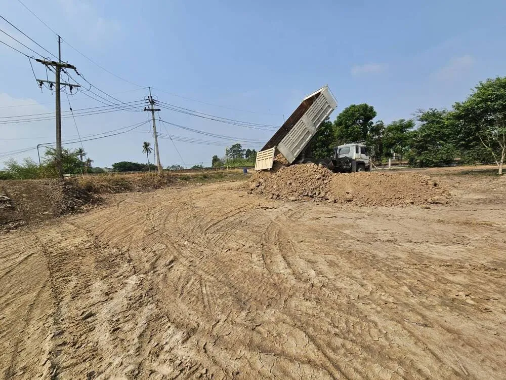 บริการของเรา - รับถมดิน ขุดสระ ชัยนาท